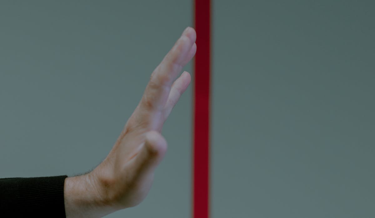 Правительство планирует ввести обязательное тестирование для всех, независимо от прививочного статуса.  Правило распространяется на массовые мероприятия.