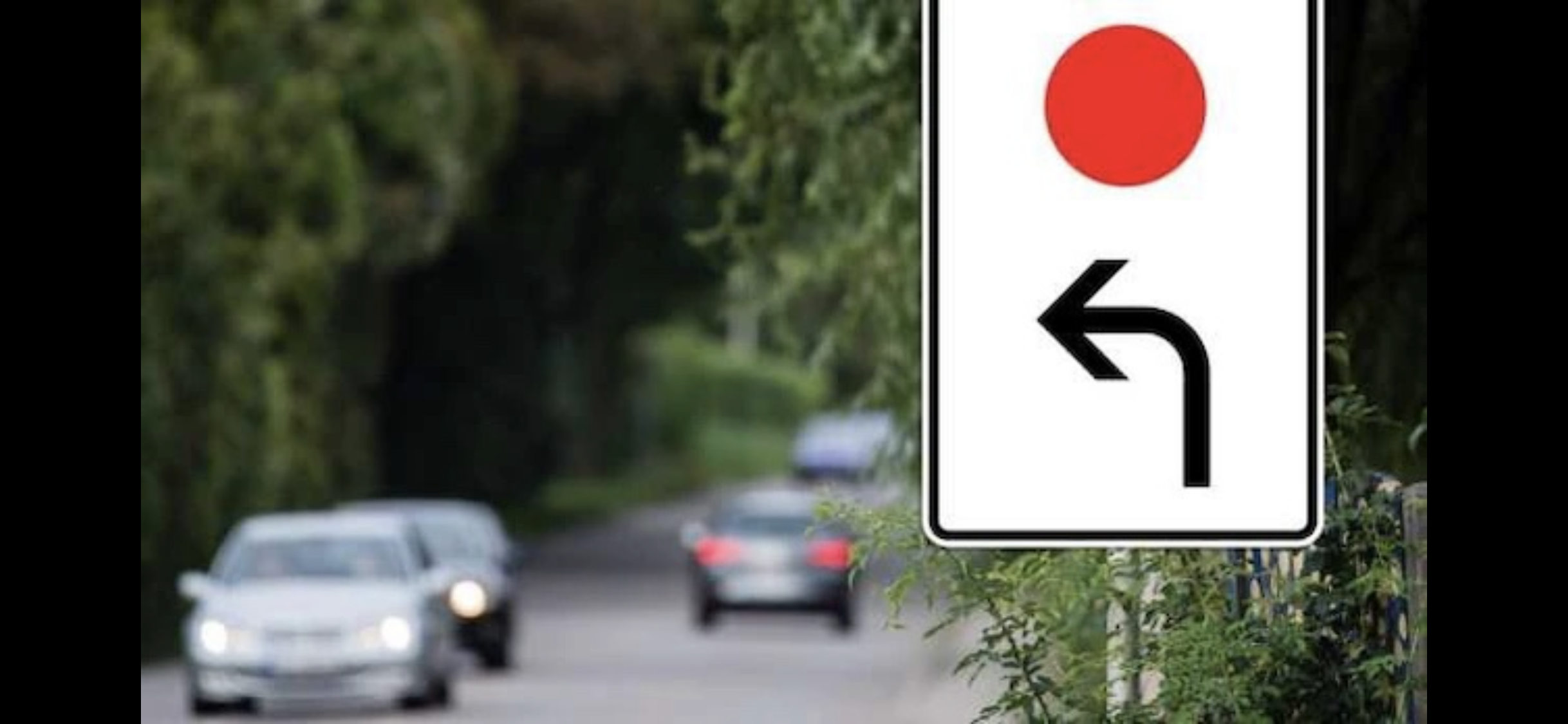 Красная точка на дорожных знаках в Германии. Что значит?