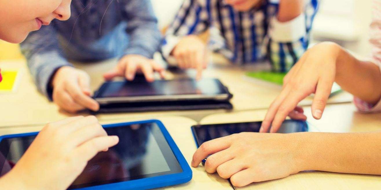 Германия хочет ввести общенациональный запрет на использование мобильных телефонов в школах